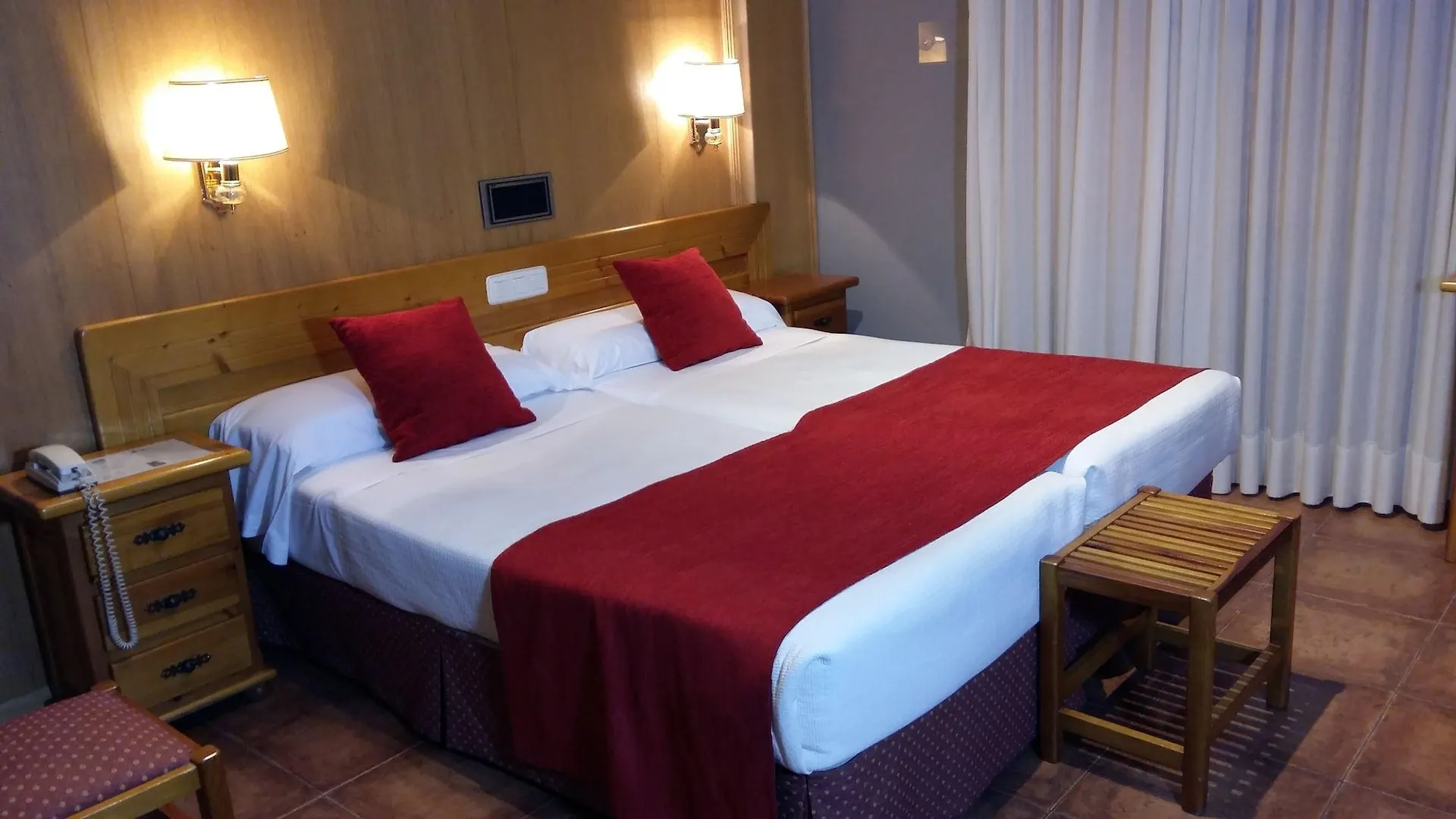 Hotel Real De Tolède 3*,