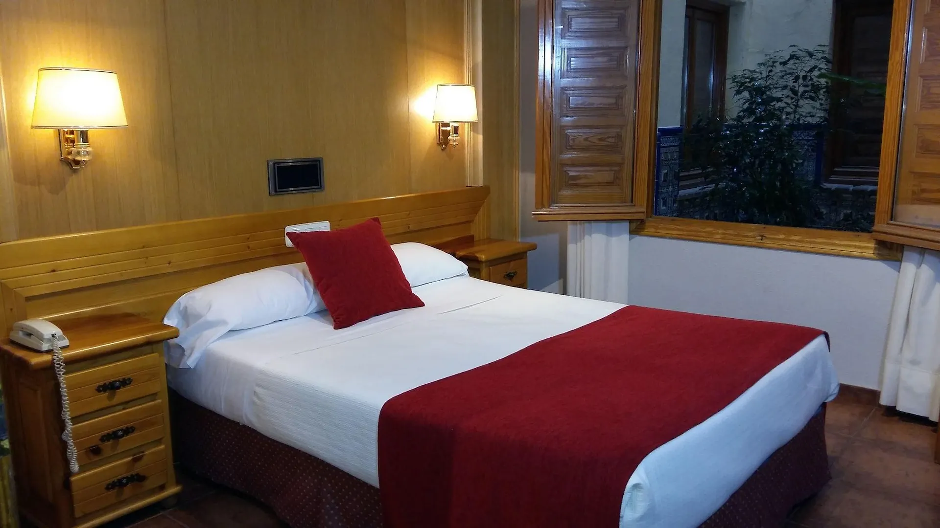 ***  Hotel Real De Tolède Espagne