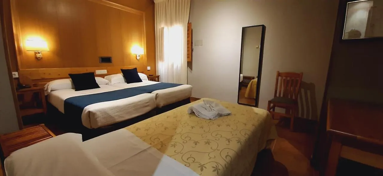 Hotel Real De Tolède 3*,